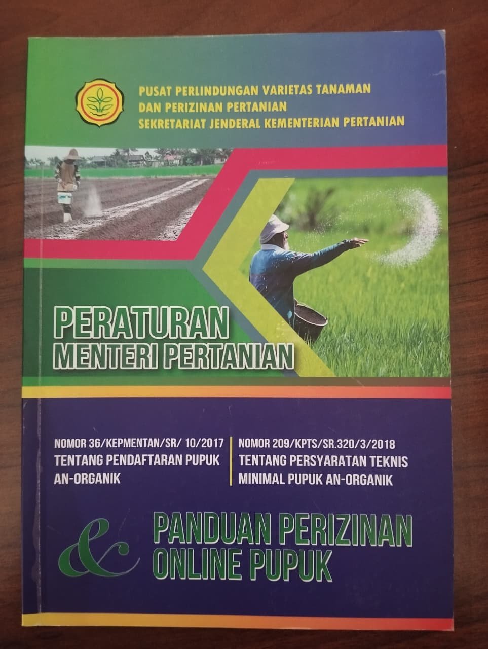 Cover Buku Peraturan Menteri Pertanian tentang Pendaftaran Pestisida dan Buku Panduan Pendaftaran Online Pestisida 2018